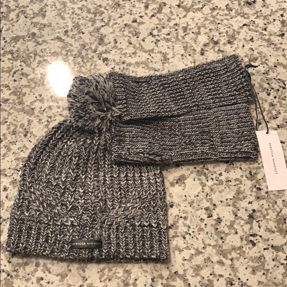 New Rebecca Minkoff beanie/fingerless gloves ❤️